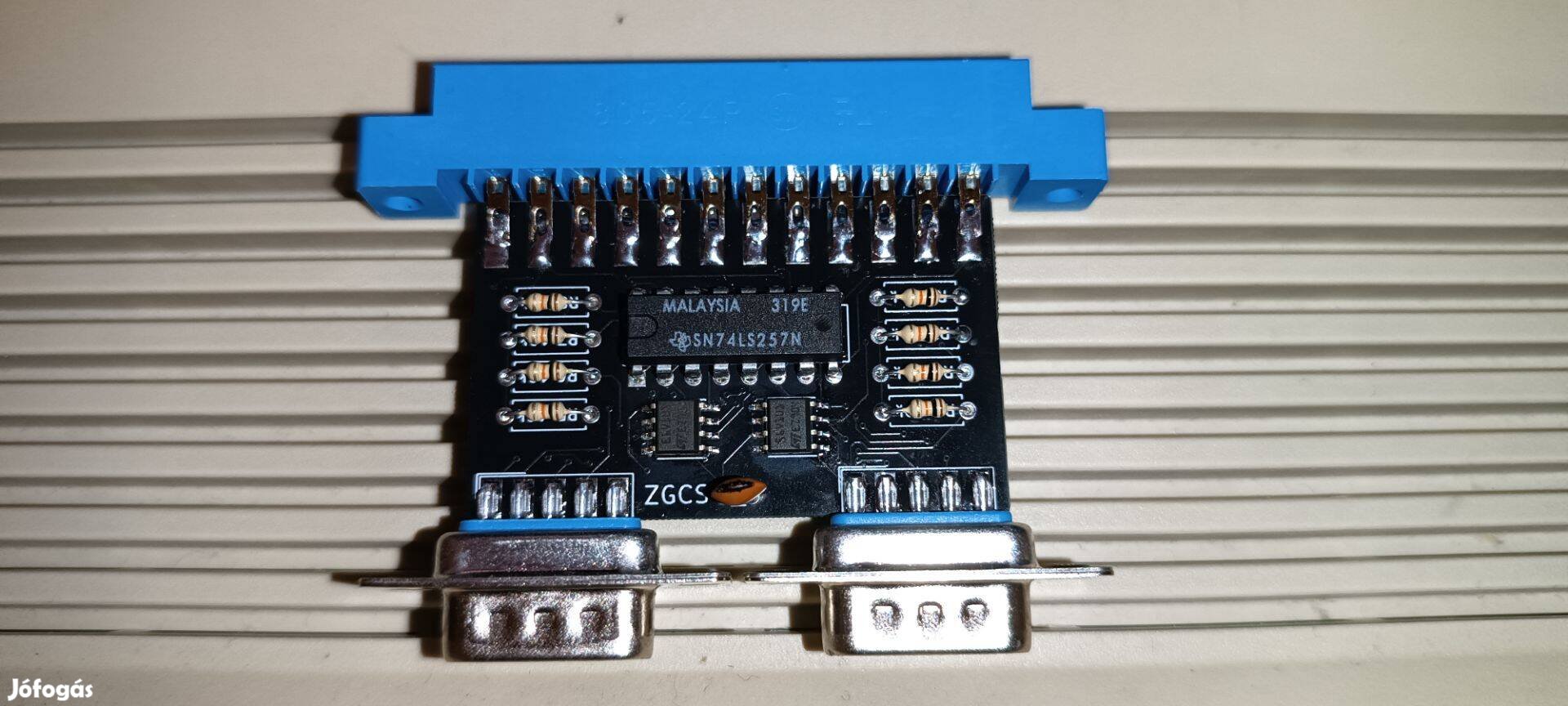 Commodore 64 4 játékos / 4 joystick adapter