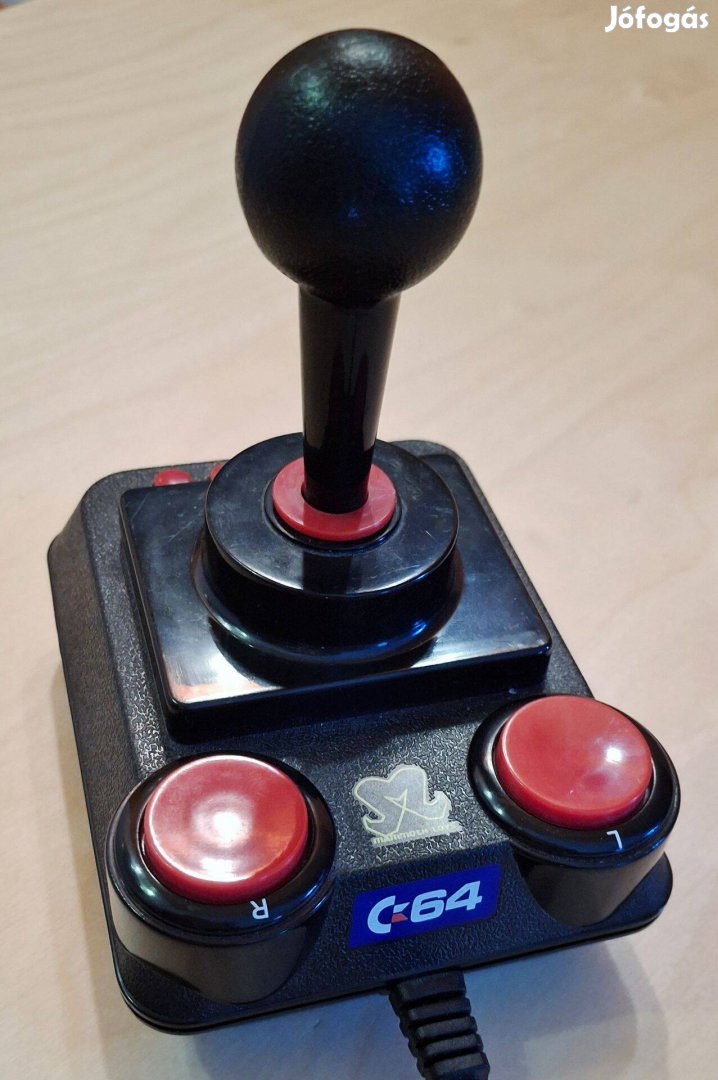 Commodore-64 Direct-to-TV joystick, 30 beépített retro videojátékkal