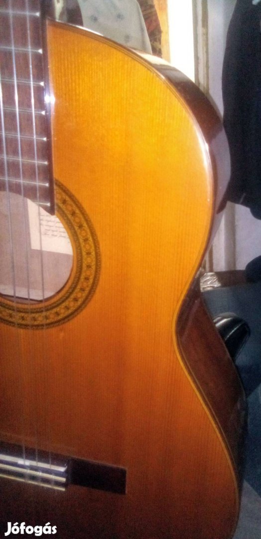 Company of Yamaha G-230 Made in Taiwan Acoustic gitár 