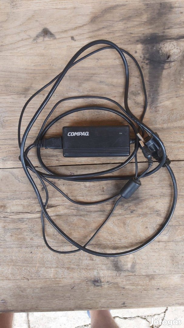 Compaq laptop adapter