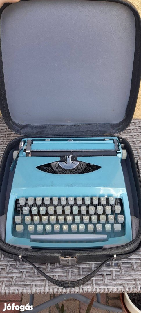 Consul 231.3 mechanikus retro táska írógép