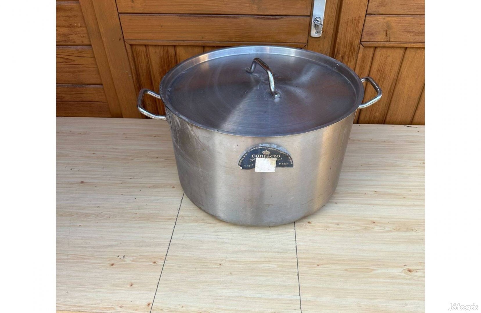 Contacto 44 liter lábas