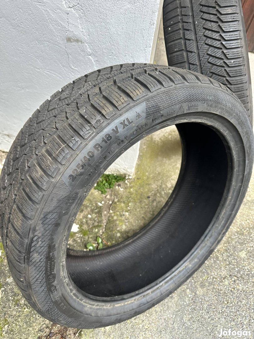 Continenta téligumi l225/40 R18