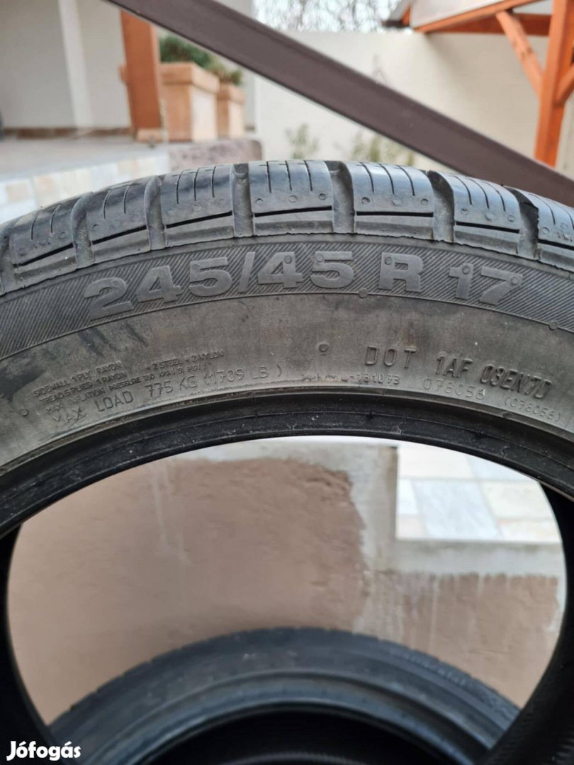 Continental 17" 245/45 gumi