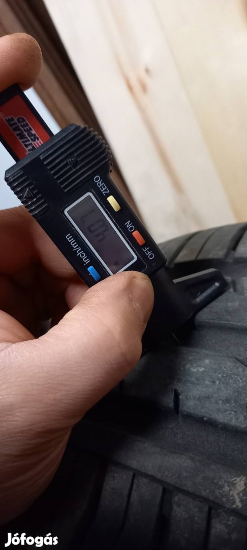 Continental 195/55R15 pótkerék gumi.