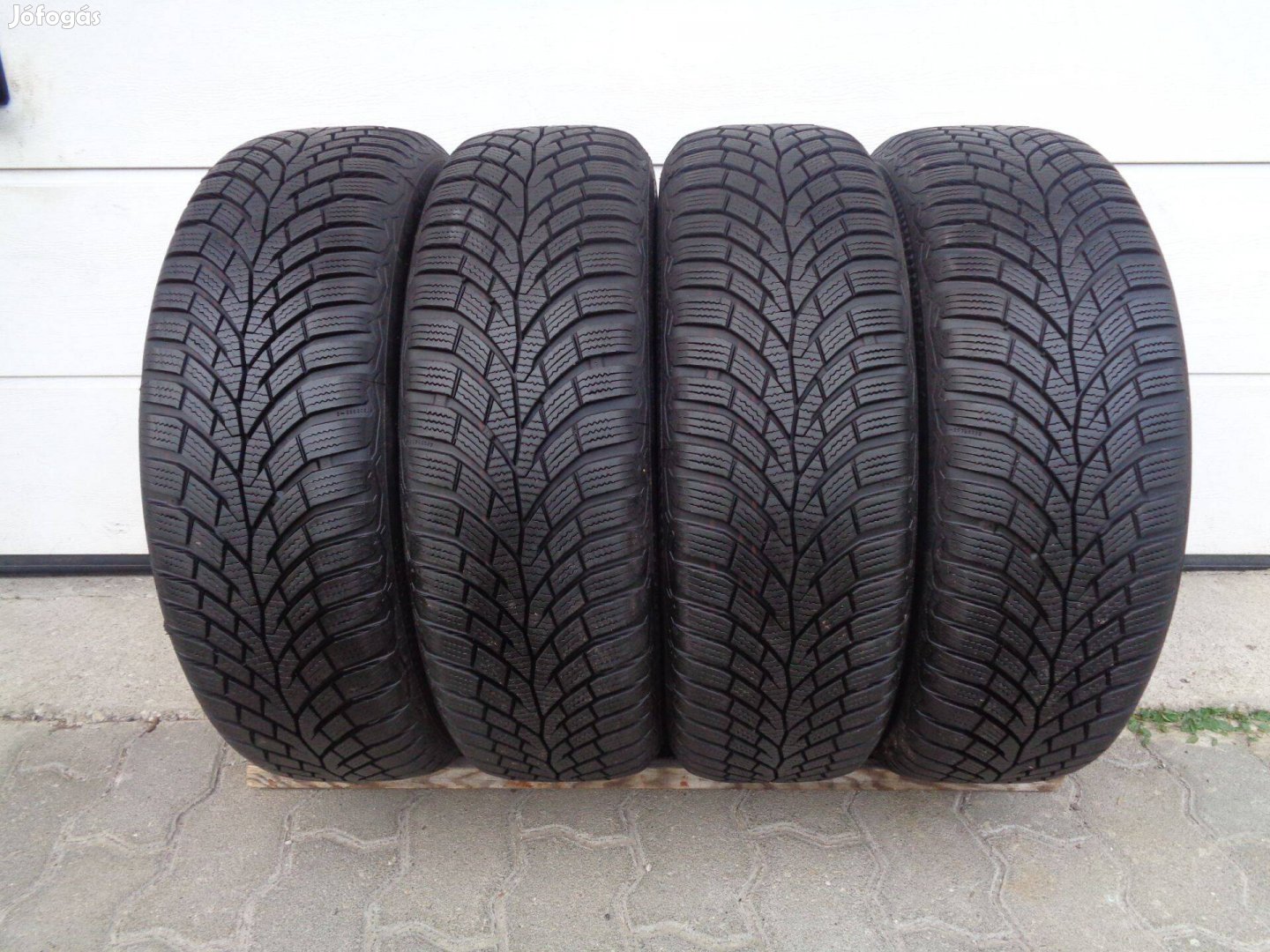 Continental 195/65R15 téli gumi 2022-es újszerű állapotban eladó