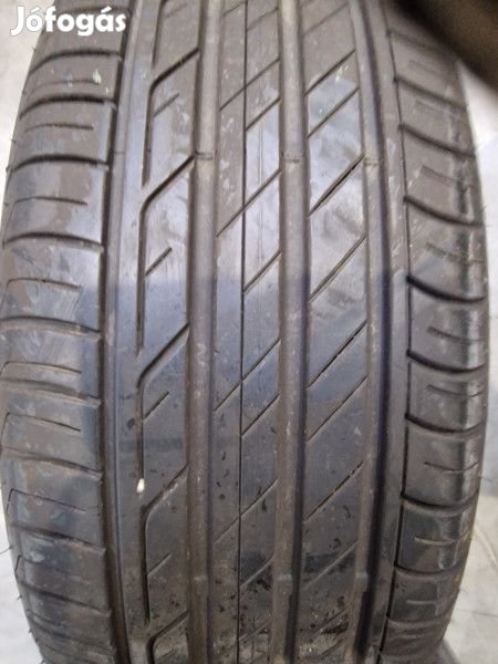 Continental 205/55R16 PREMIUMCONTACT5 6+mm DOT17 használt gumi HG1326