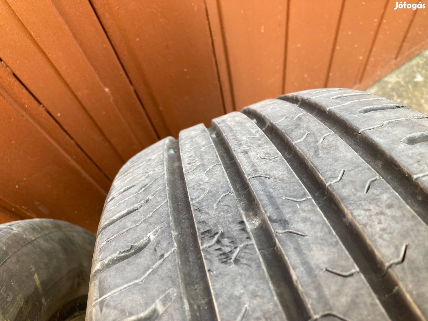 Continental 205/55 r17 nyári gumi