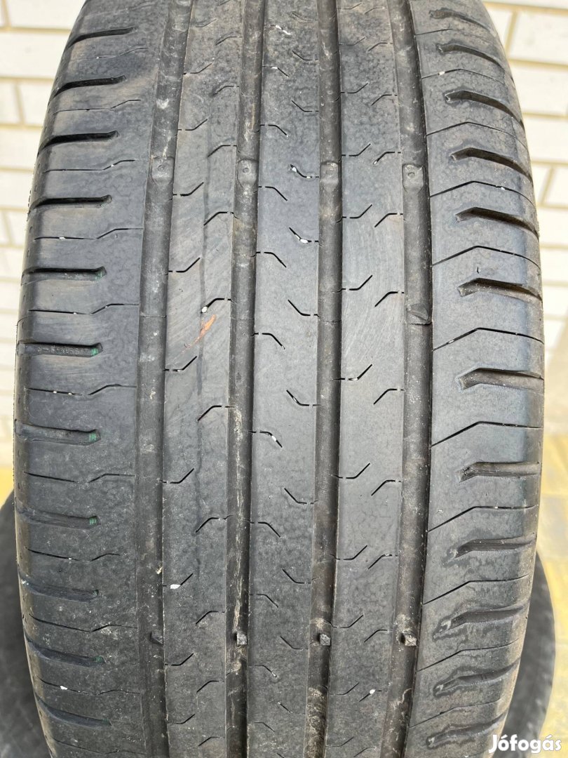 Continentál 215/55R17