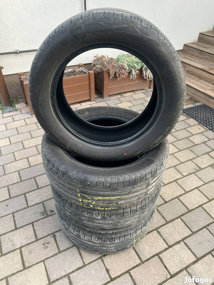 Continental 215/55 R17 XL nyári gumi