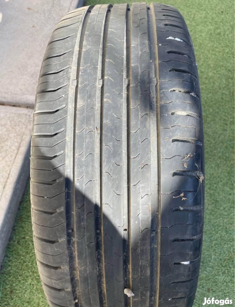 Continental 215/55 R17 nyári gumi