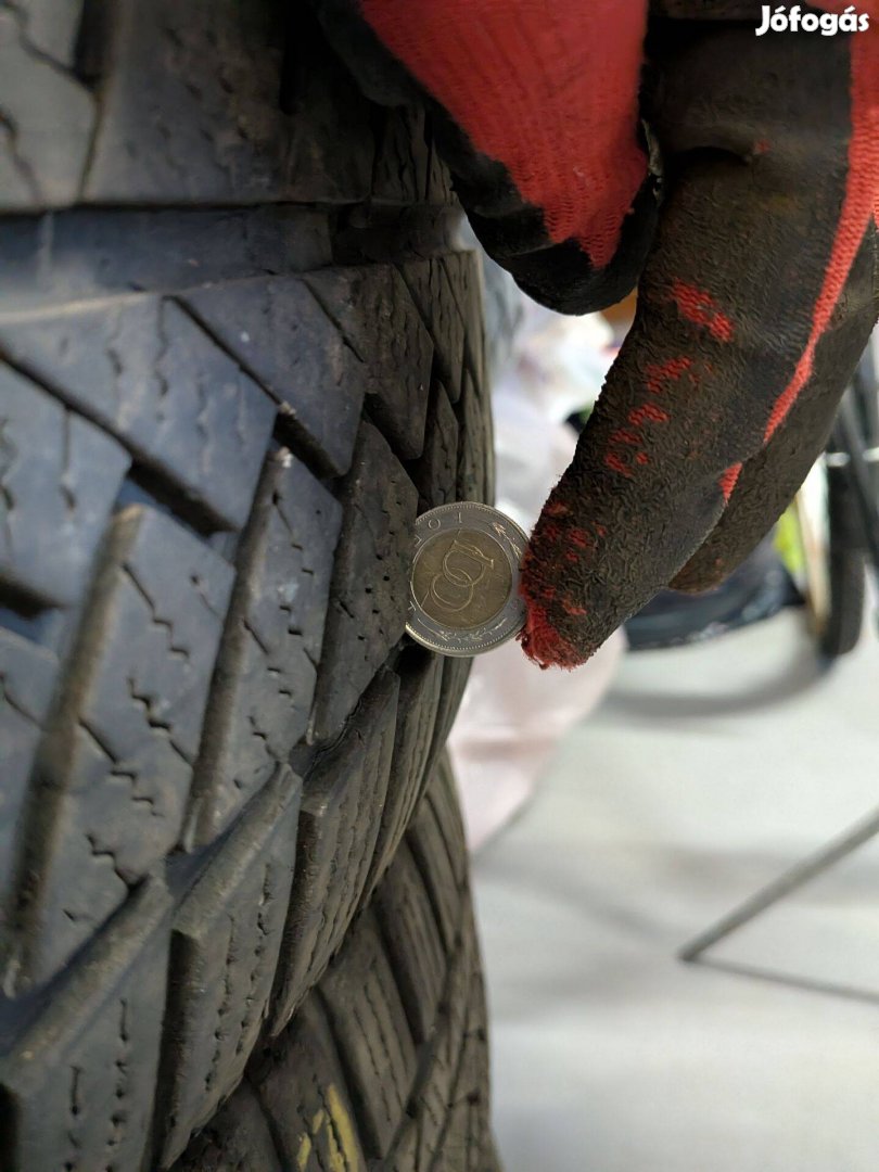 Continental 215/55 R17 téli gumi