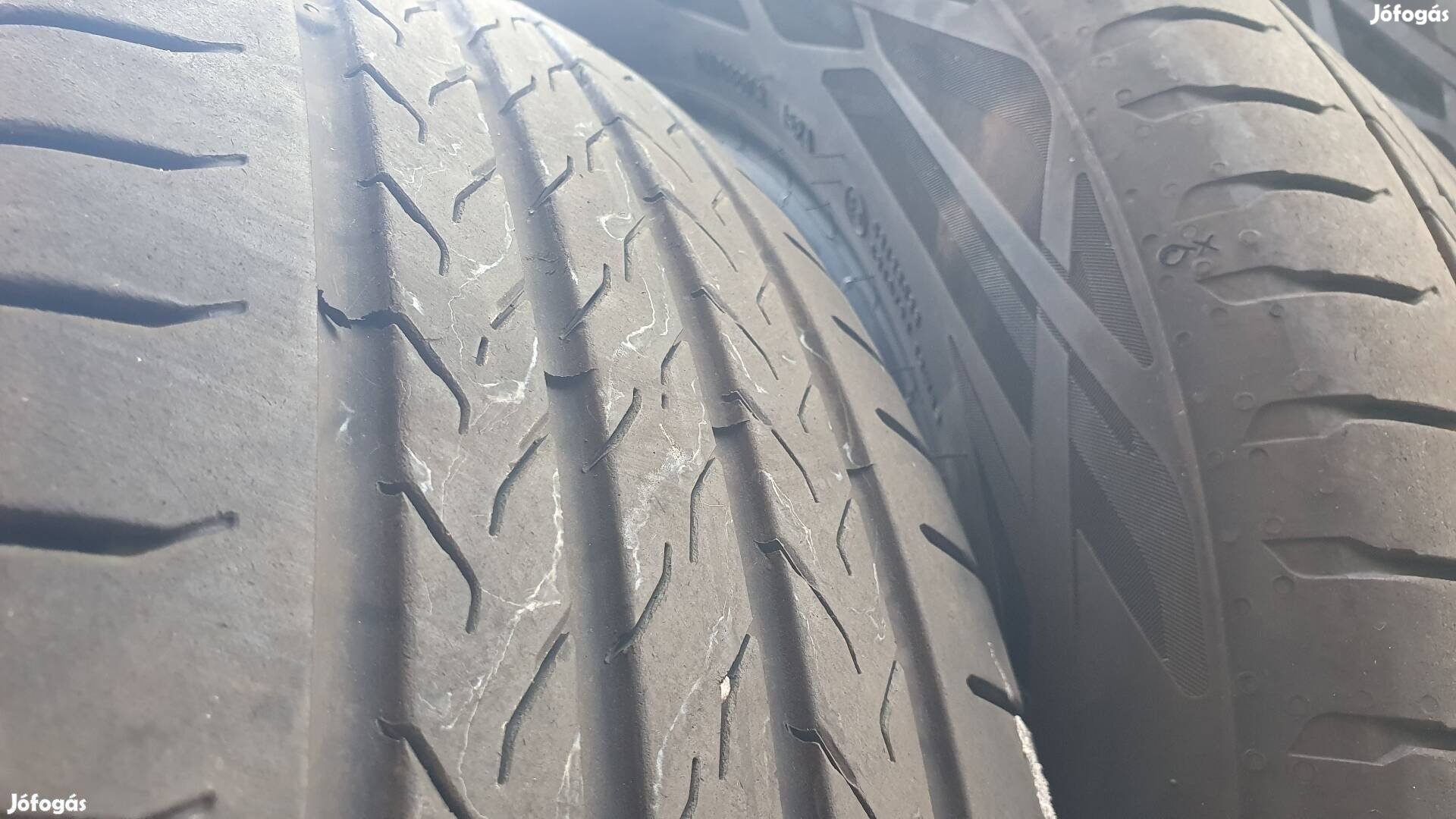 Continental 215/60 R17 96H gumi
