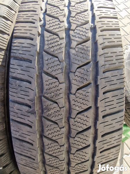 Continental 215/65R16C VANCOWINTER 6-7mm DOT18 használt gumi HG13695