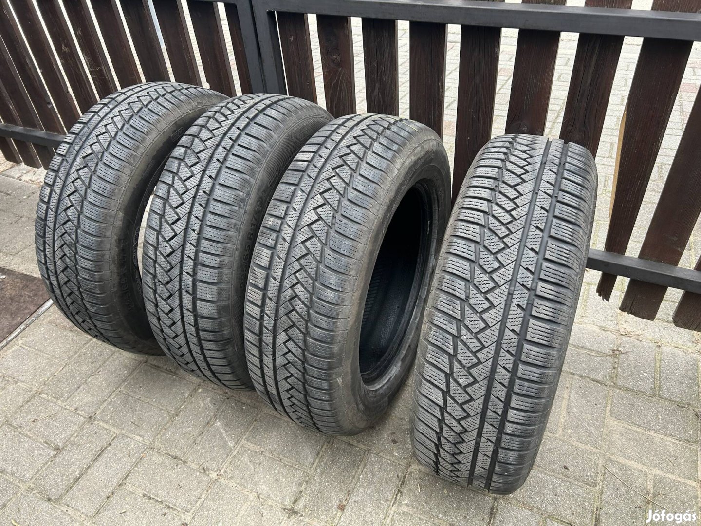 Continental 225/65 R17 TS850P téli gumi