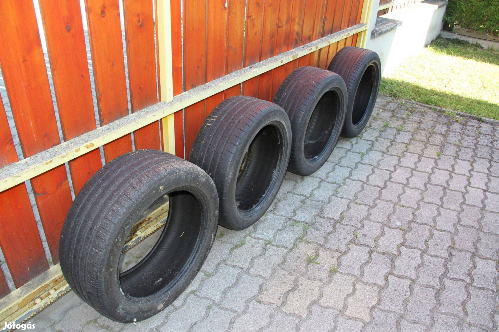 Continental 245/45/R18 96 W Standard nyári gumi 4 db