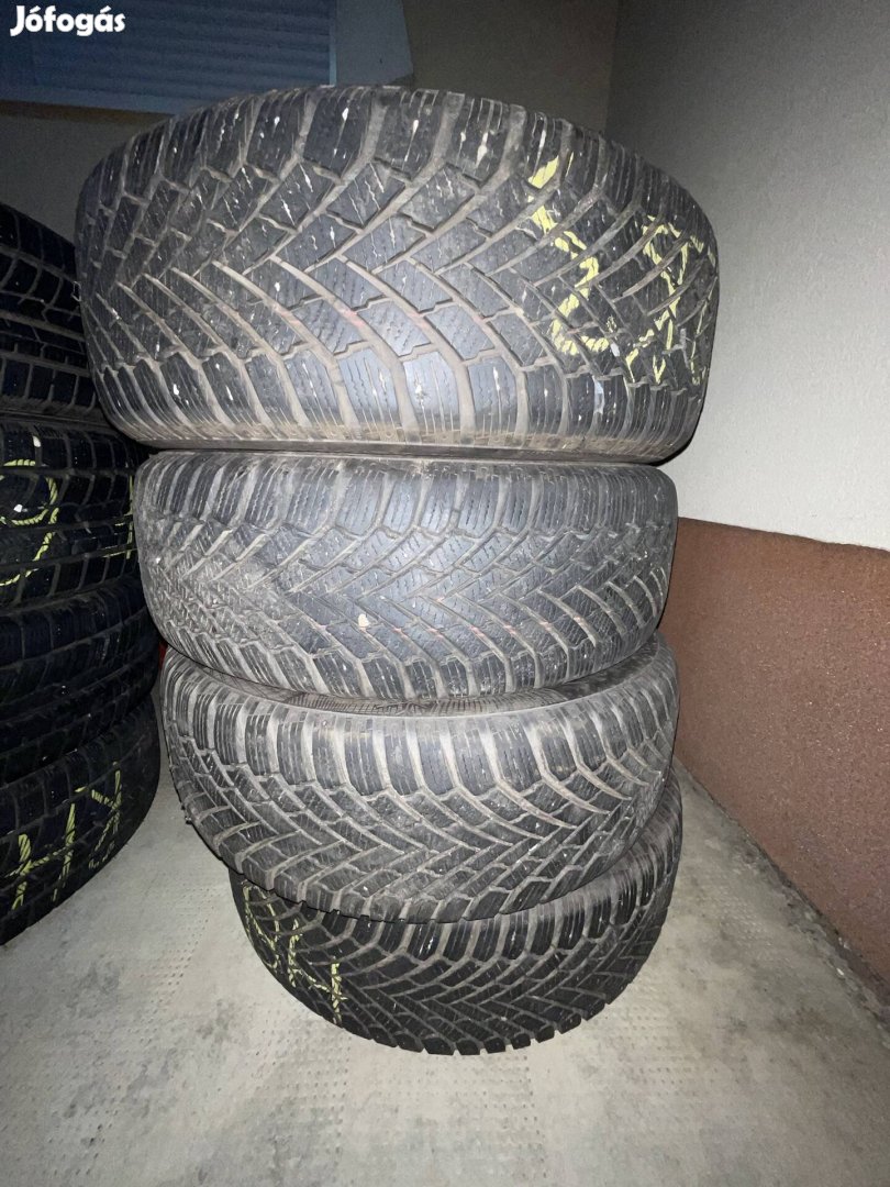 Continental Téli gumi 195/60 R15 T