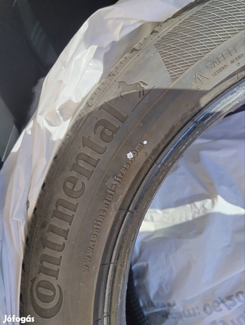 Continental Winter Contact Autógumi (2 db) 235/50 R19 