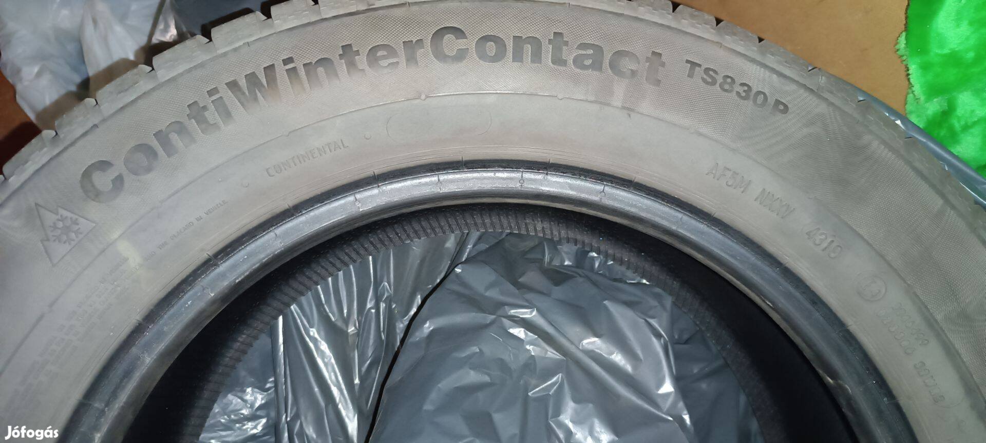 Continental Wintercontact téli gumi 215/60 R16