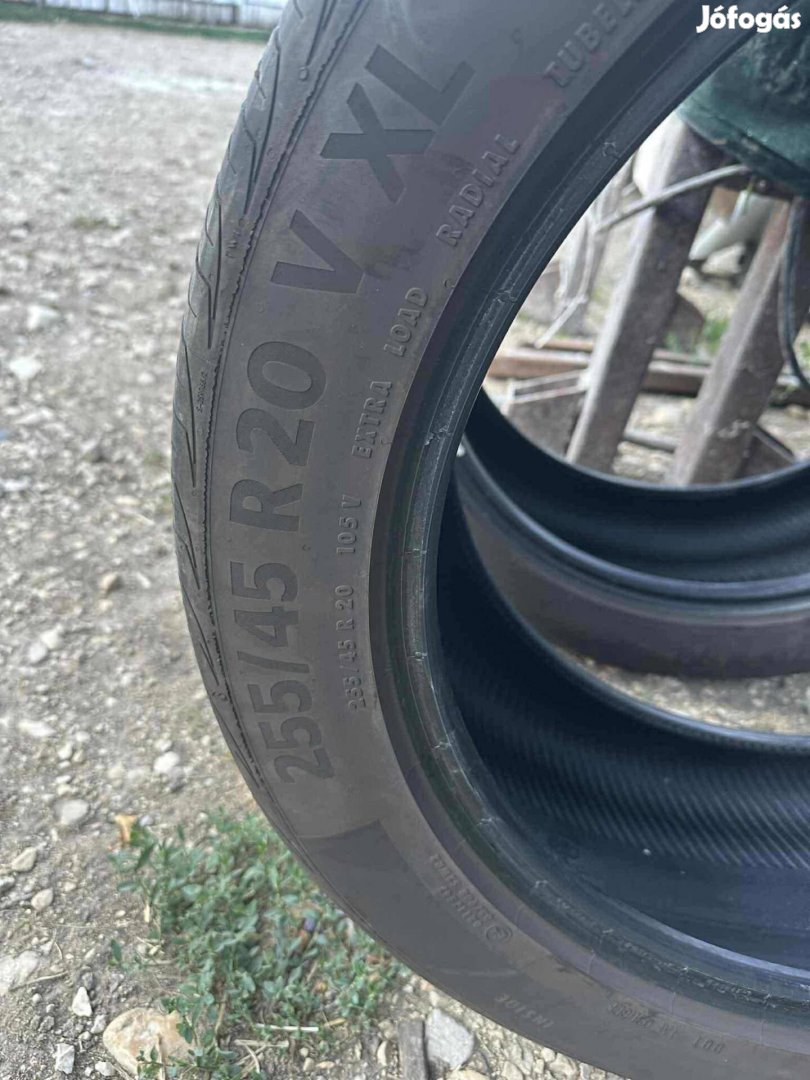 Continental félidős gumik 255/45 r20