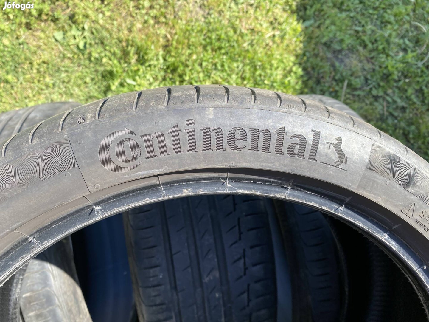 Continental nyári gumi 225/40 R18