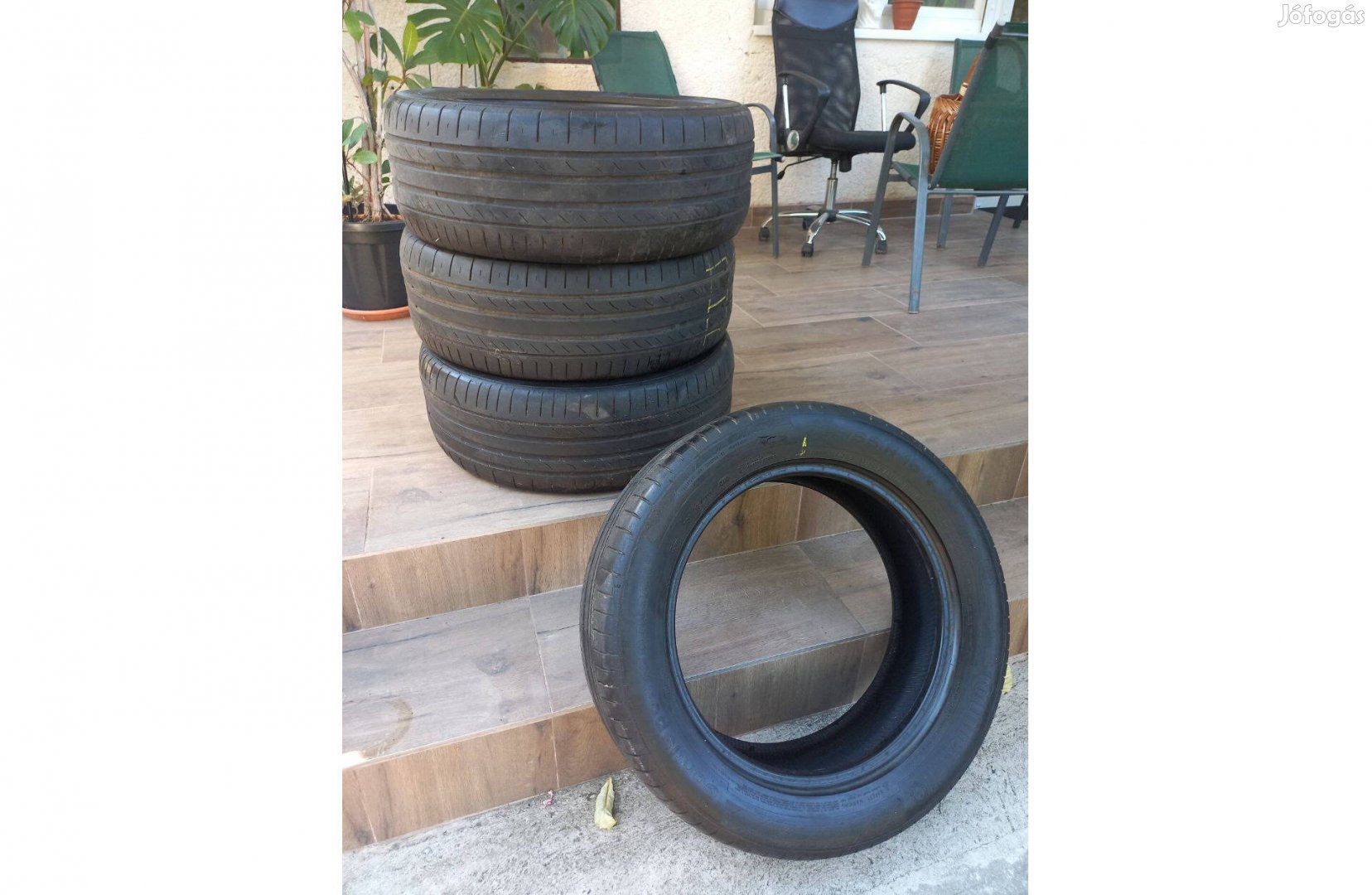 Continental nyári gumi 235/55 R18