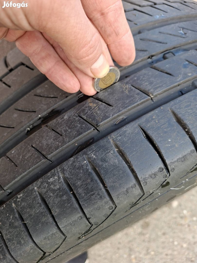 Continental nyárigumi 22555 R18