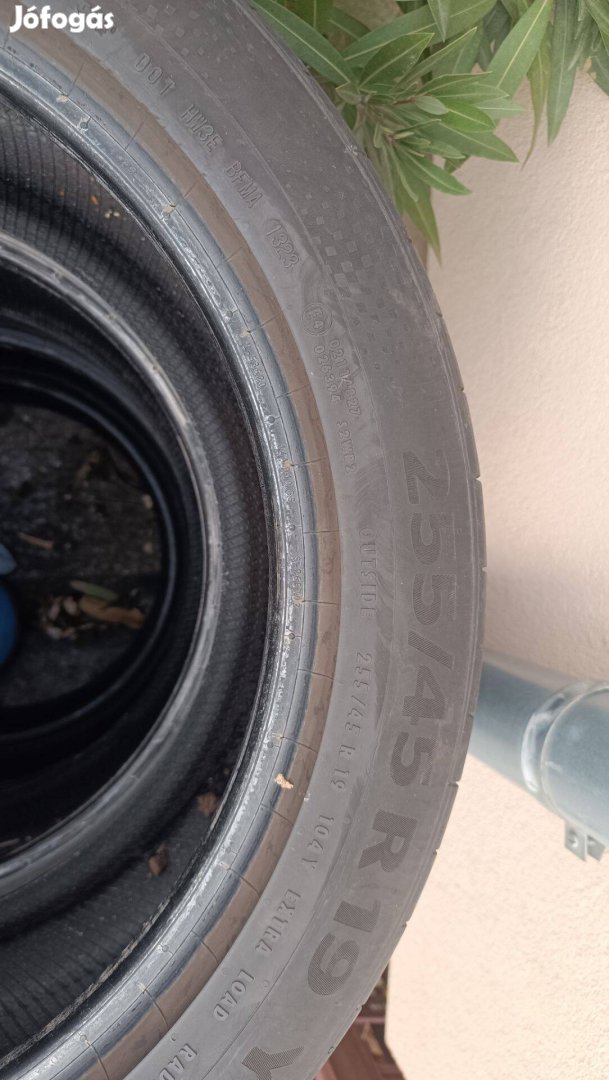 Continental nyárigumik R19