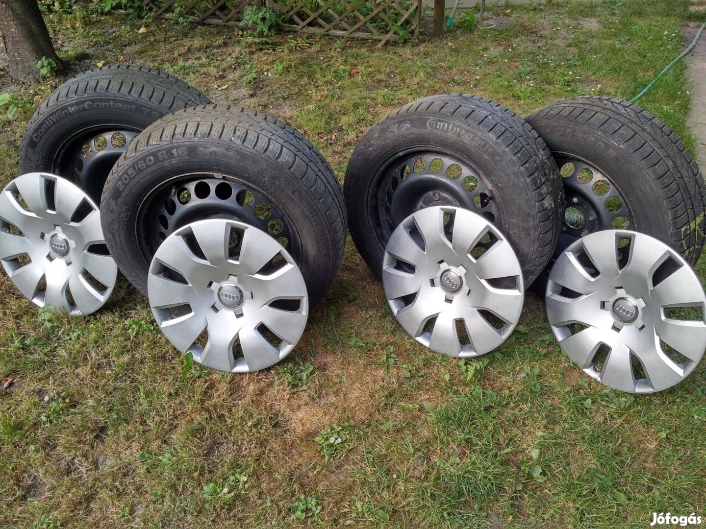 Continental téli gumi 205/60 R16 acélfelnin eladó + ajándék dísztárcsa
