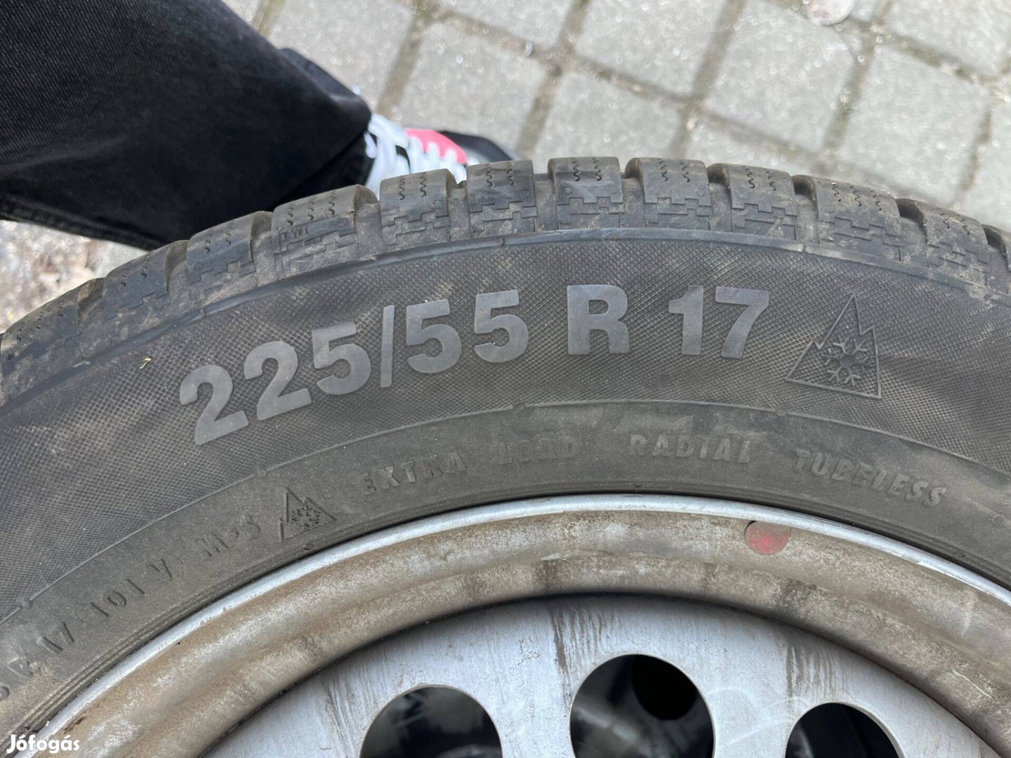 Continental téli gumi 225/55R17 lemezfelni Mercedes V osztály