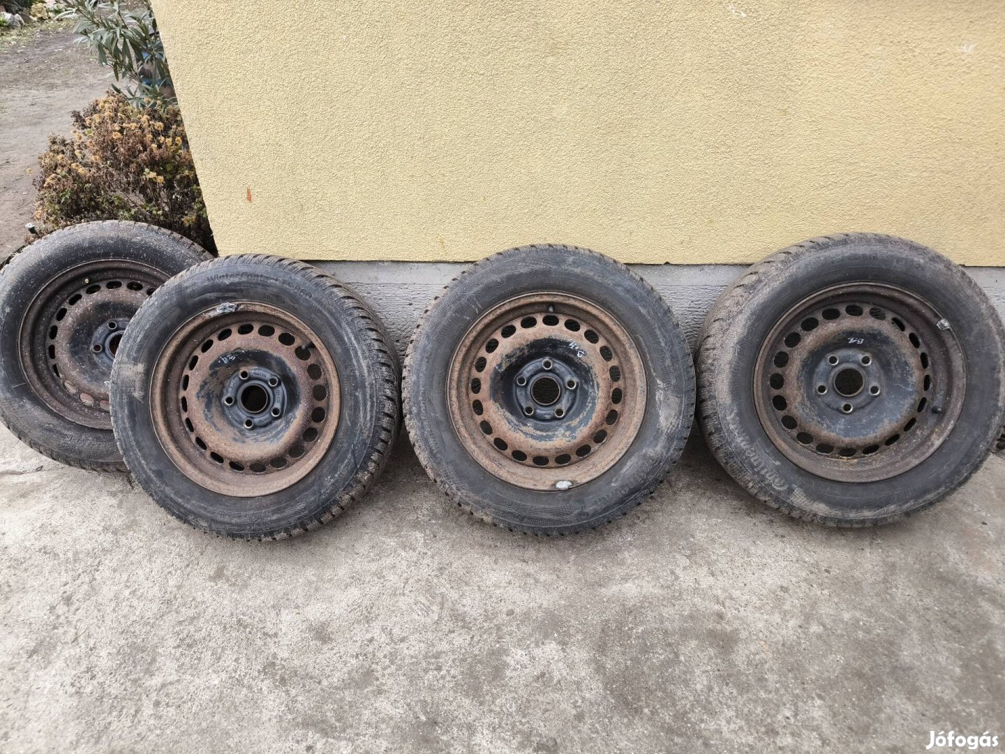 Continental téli gumi szett 195/65 R15 Volkswagen 5x112 felni 