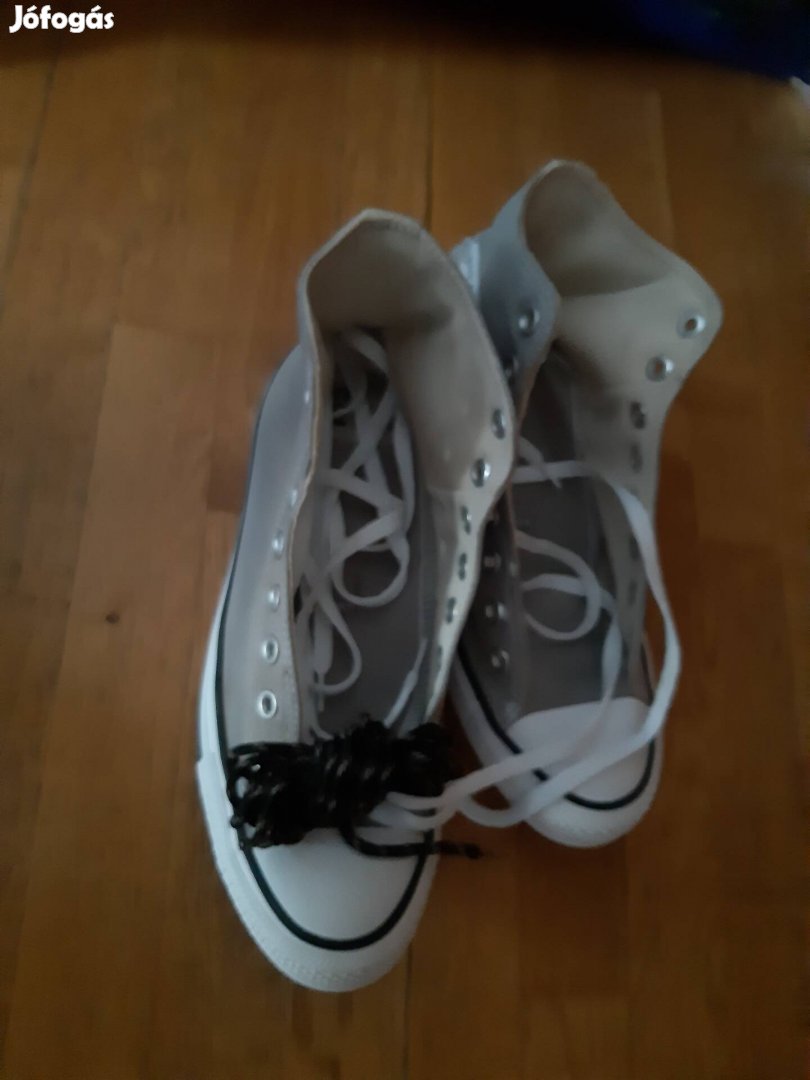Convers Cipő