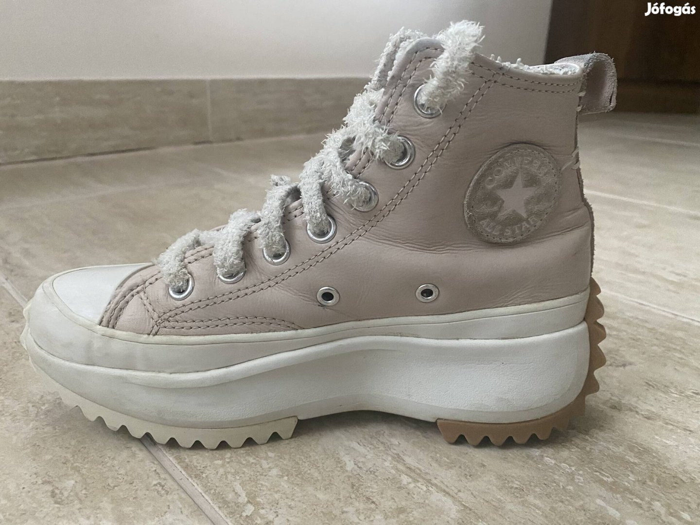 Converse 35,5-es lány cipő