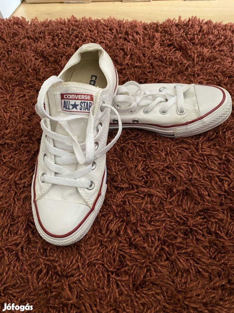 Converse 35 méretű cipő 