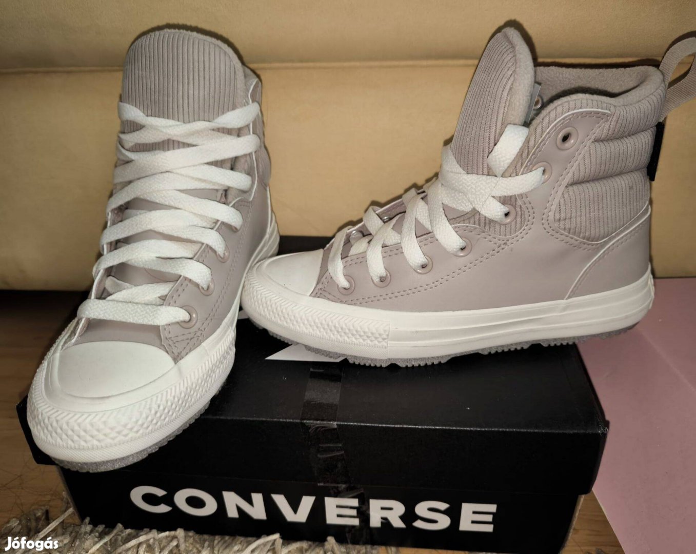 Converse 36,5 magasszárú őszi-téli cipő új