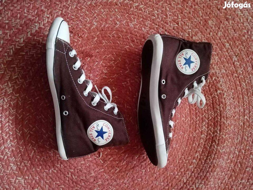 Converse 37-es női dorkó