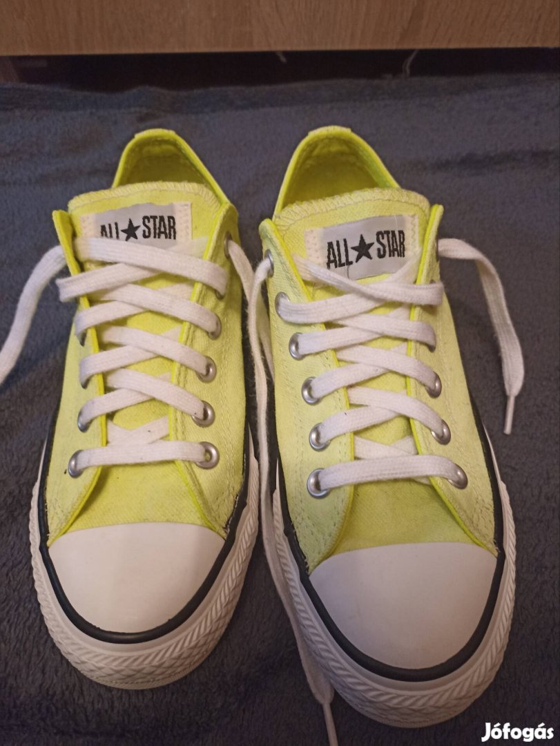 Converse 38-as sárga cipő 