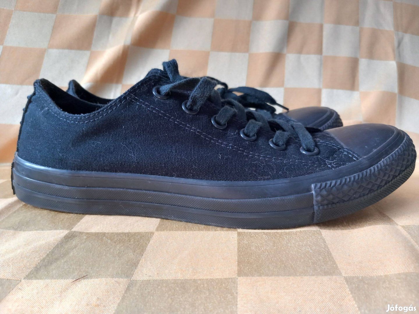 Converse 40-es fekete vászon cipő