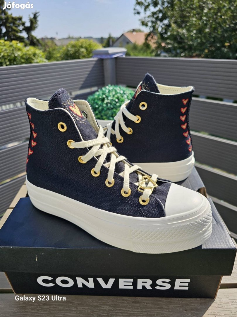 Converse Chuck Taylor Platform (36.5)