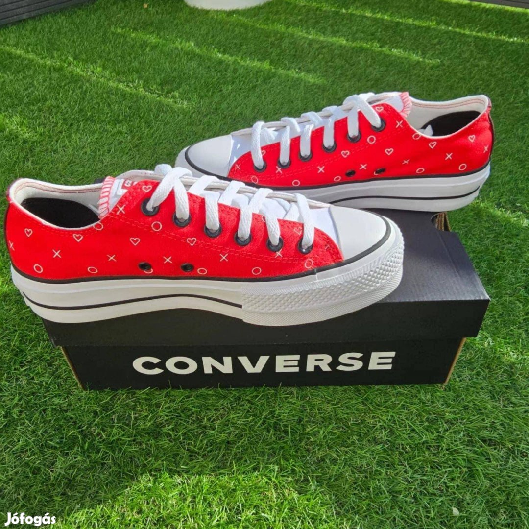 Converse Chuck Taylor (39.5)