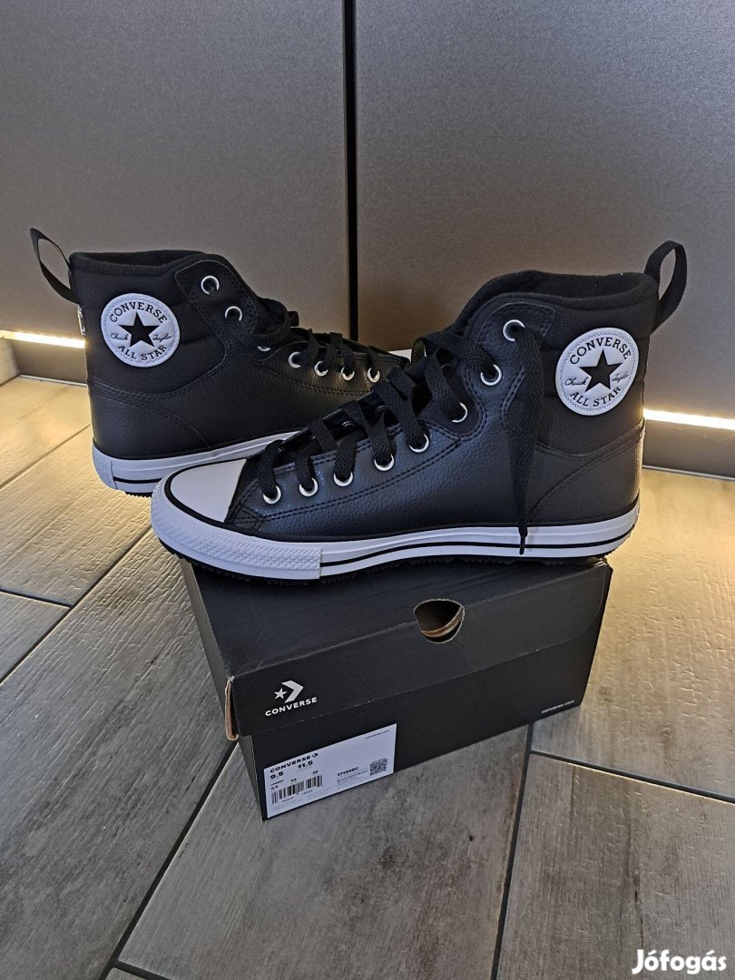 Converse Chuck Taylor sneaker