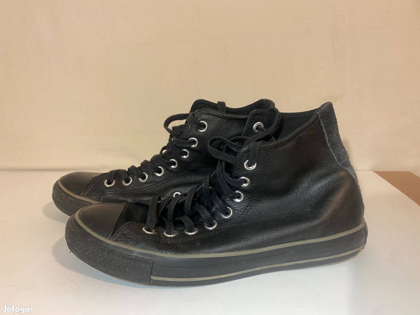 Converse Magas Szárú fekete Bőr tornacipő 40-es, használt, jó állapot