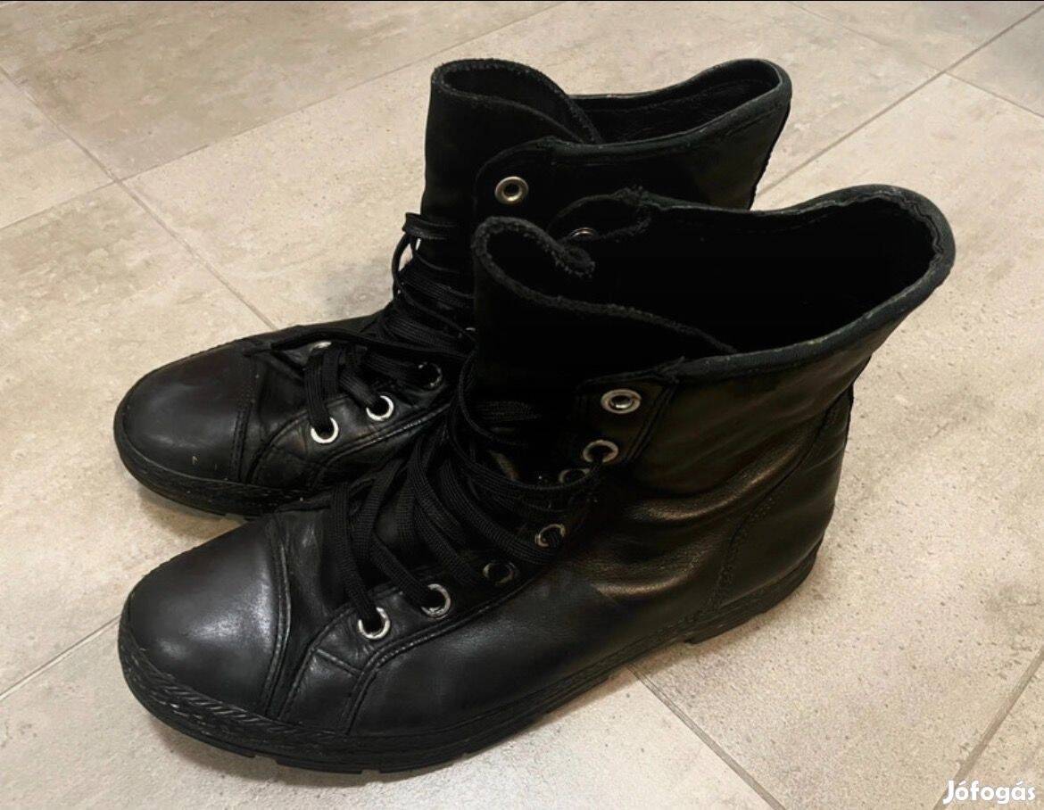 Converse bakancs 46