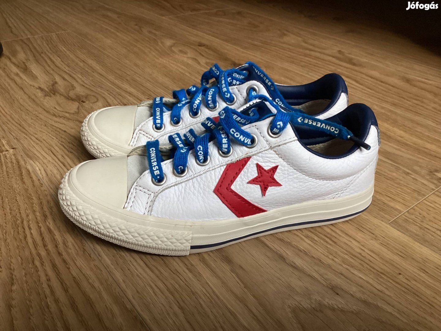 Converse bőr gyerek cipő 32