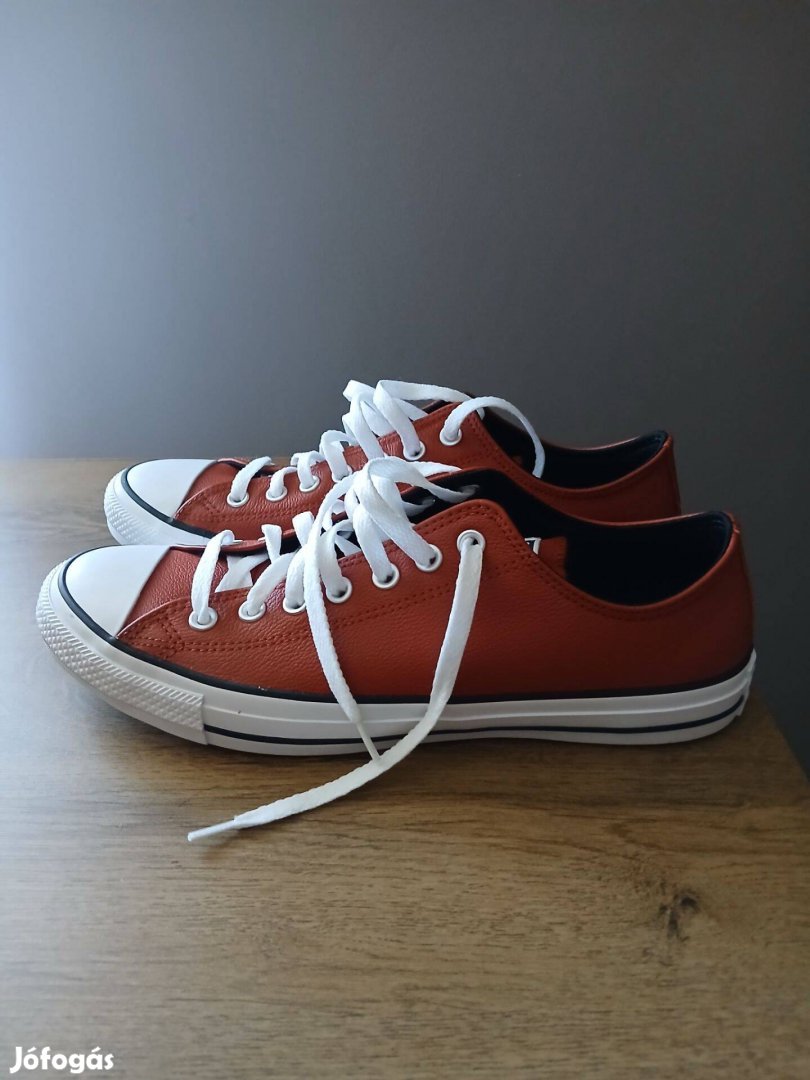 Converse bőr tornacipő 43-as