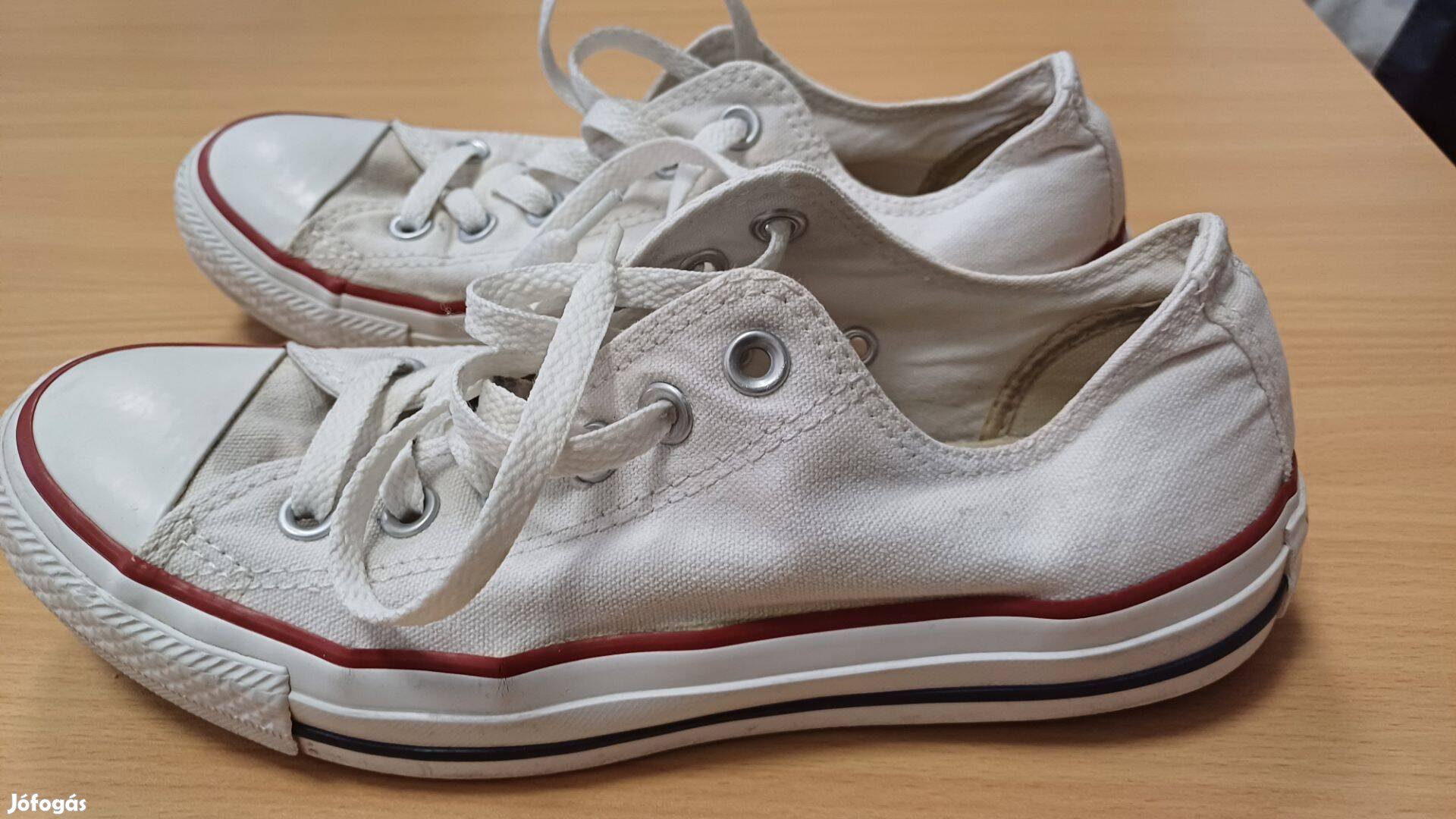 Converse cipő 38