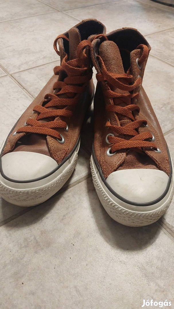 Converse hasított bőr