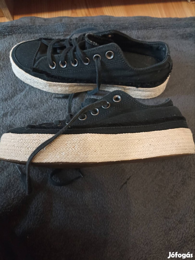 Converse nyári platformos 37,5-es cipő 