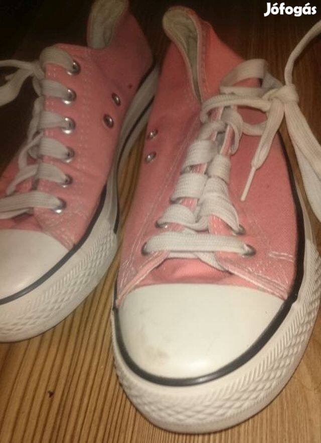 Converse tornacipő olcsón eladó! 39-es!