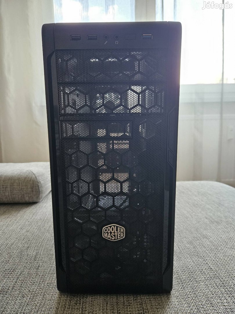 Cooler Master ház 4db ventillátorral!!!